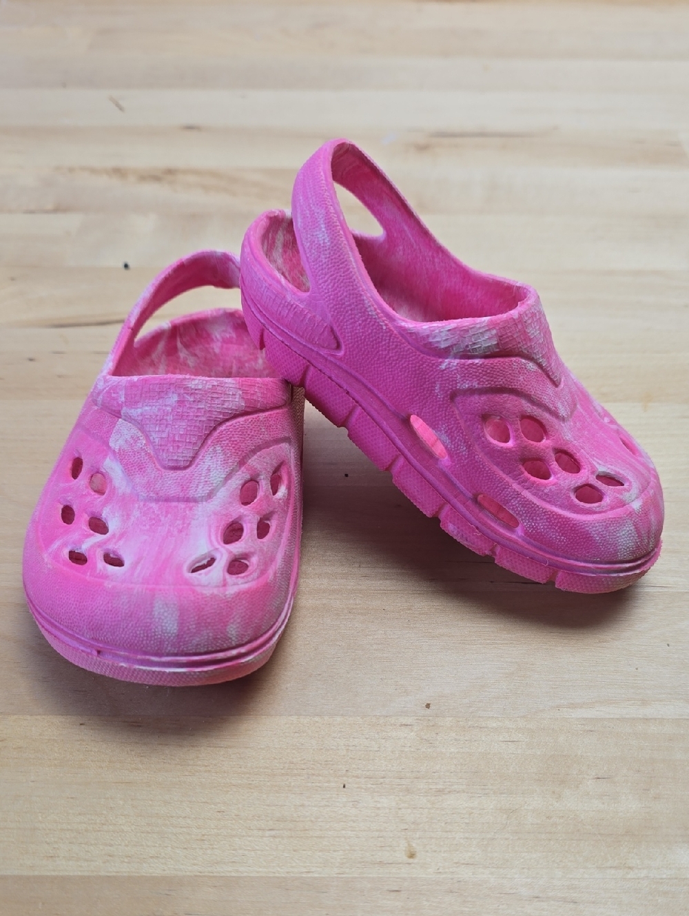 Kids Toddlers Pink/White Slip-On Water-Friendly Clogs Size 4